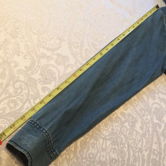 Chambray Button Down Size Medium - Picture 11 of 11
